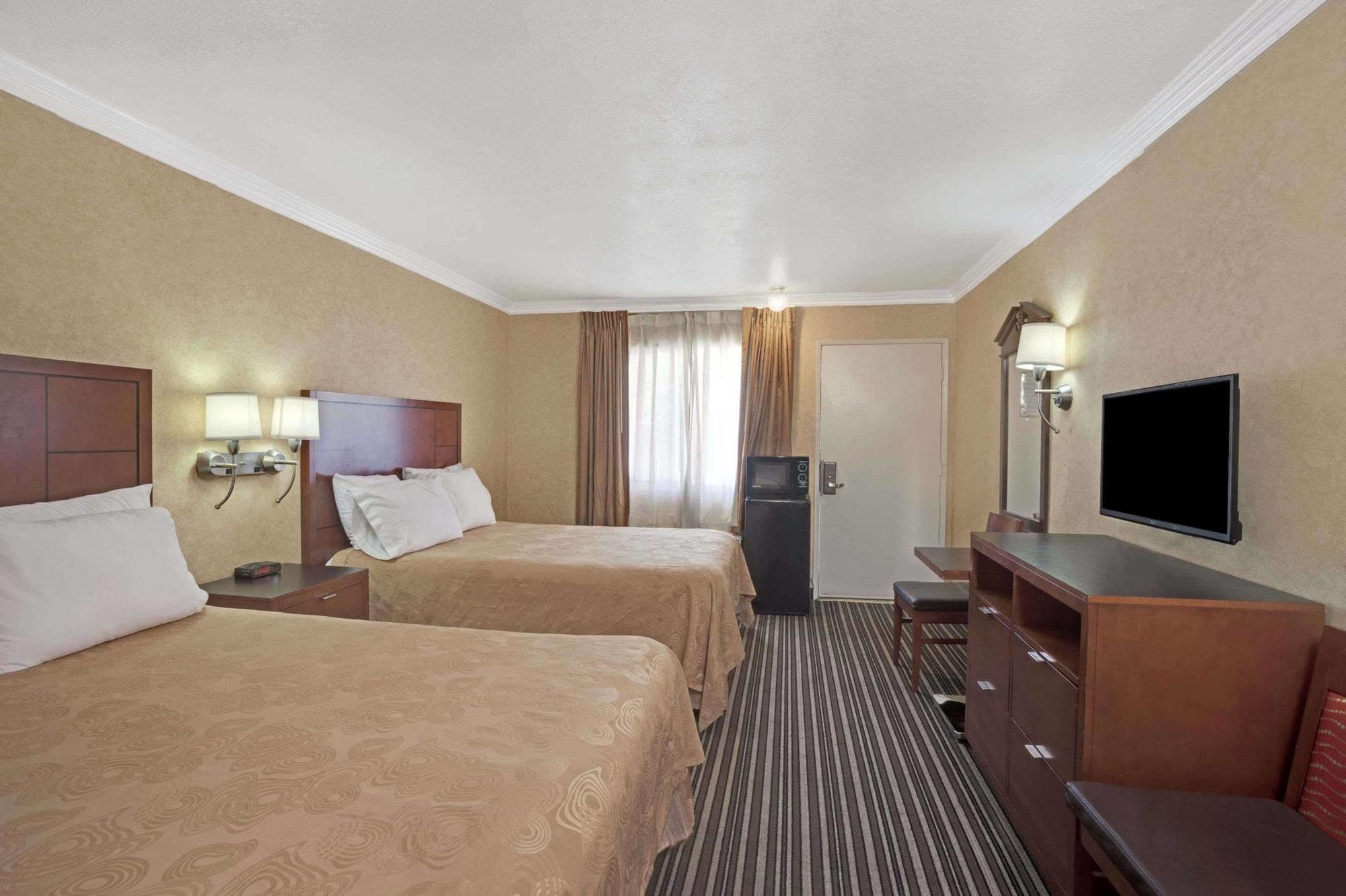 Buena Park Inn ภายนอก รูปภาพ